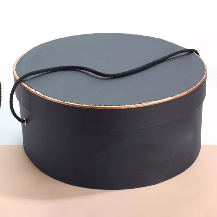 round boxes with lids