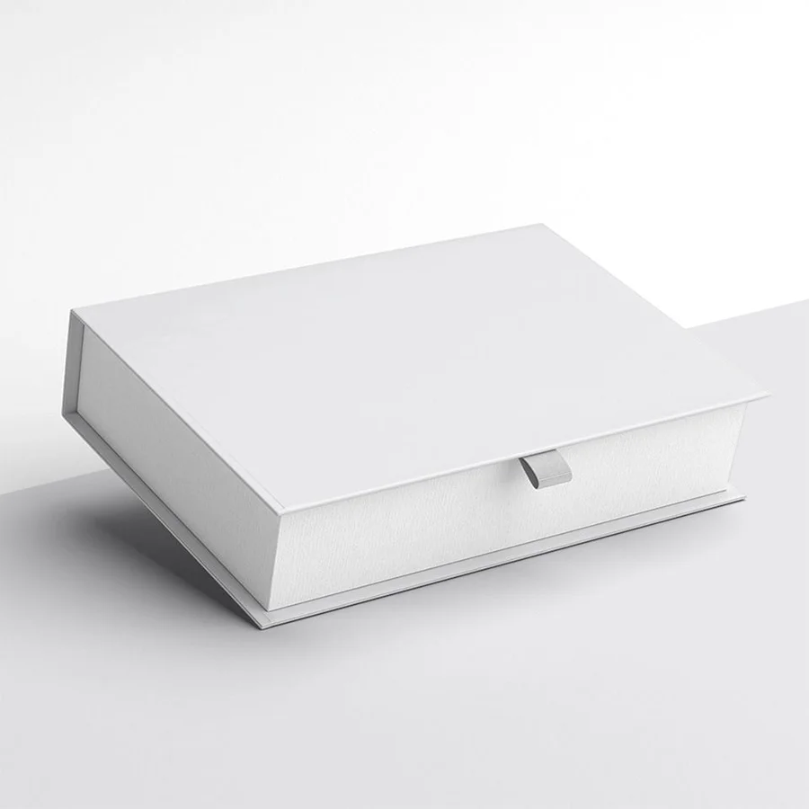 white-magnetic-gift-box